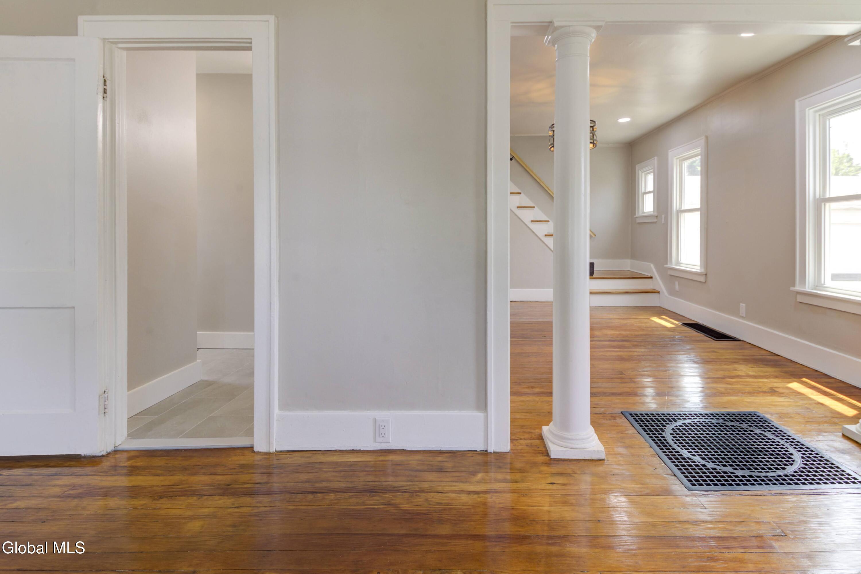 32 Fullerton Avenue Schenectady NY 12304
