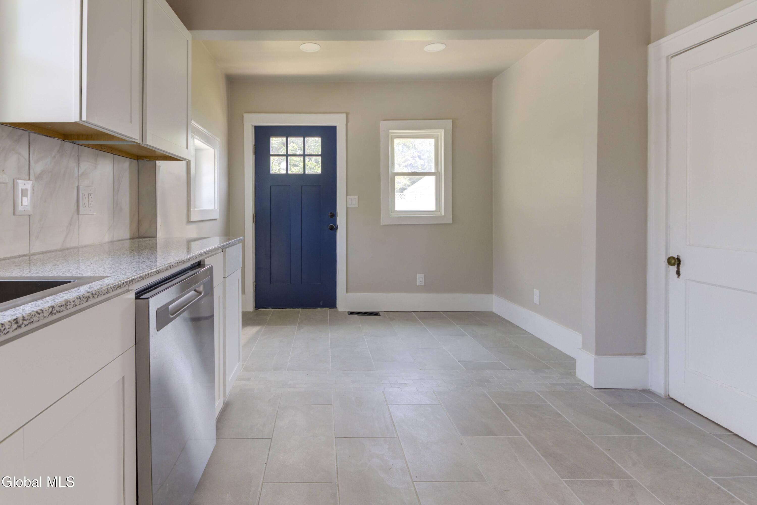 32 Fullerton Avenue Schenectady NY 12304