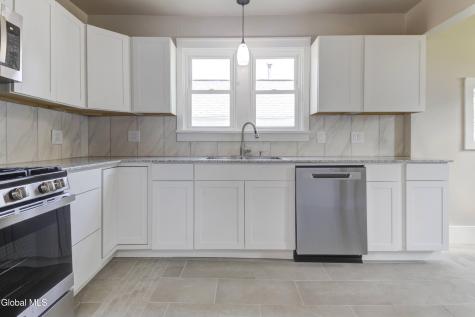 32 Fullerton Avenue Schenectady NY 12304