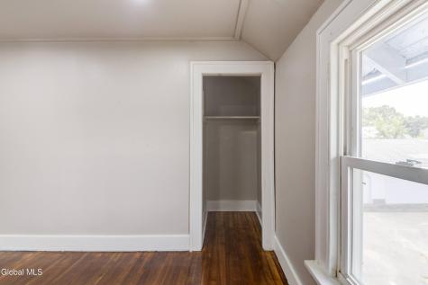 32 Fullerton Avenue Schenectady NY 12304