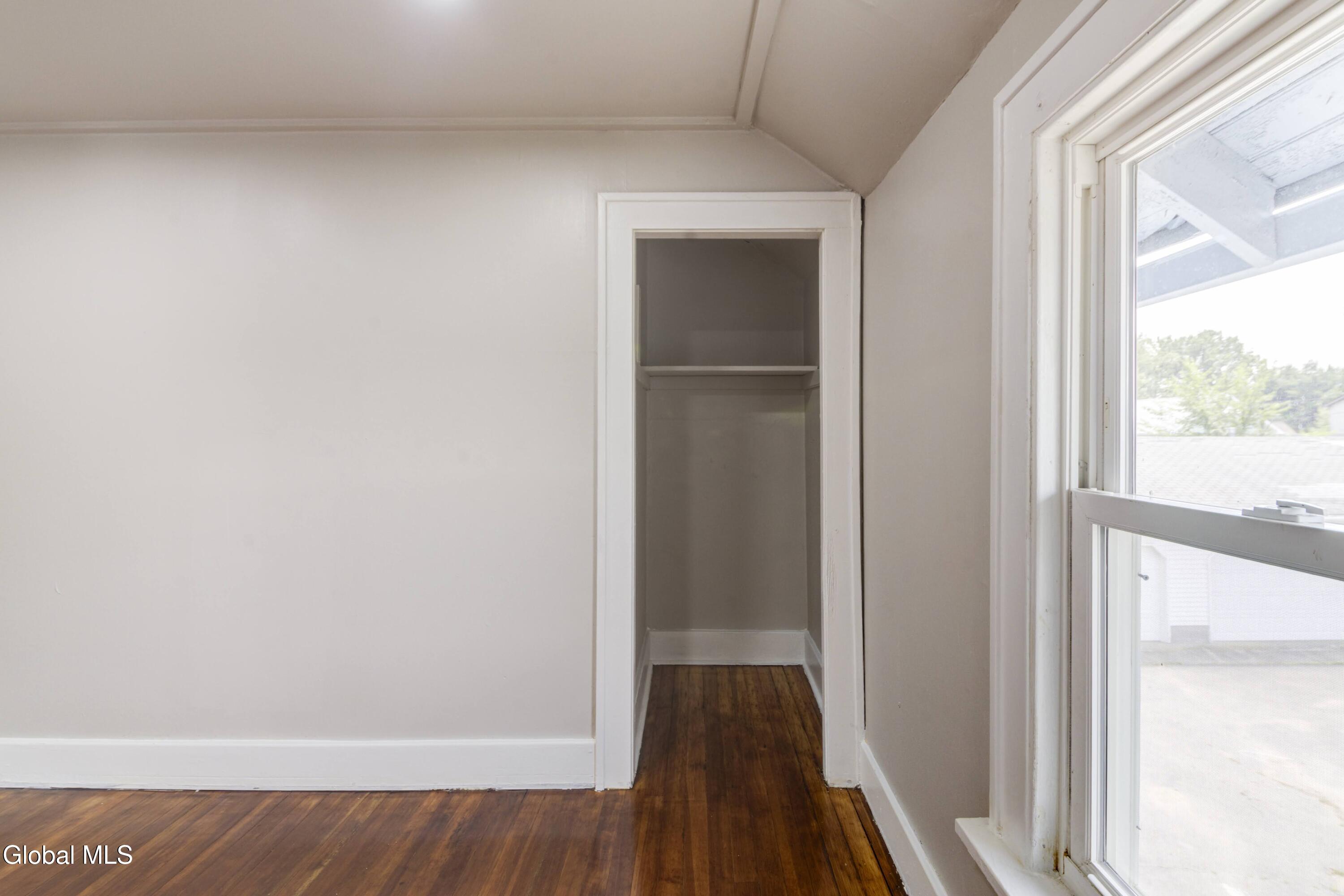 32 Fullerton Avenue Schenectady NY 12304