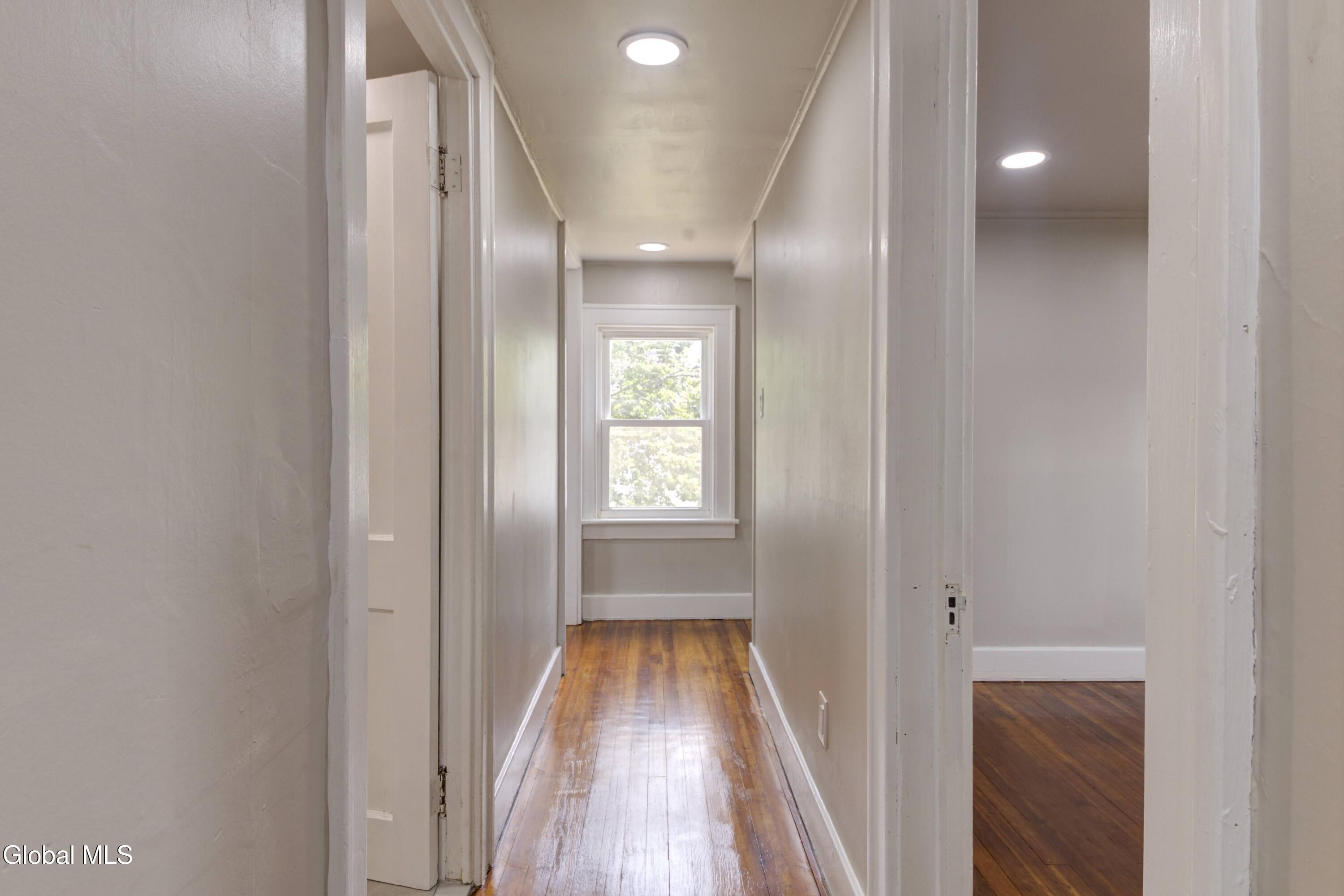 32 Fullerton Avenue Schenectady NY 12304