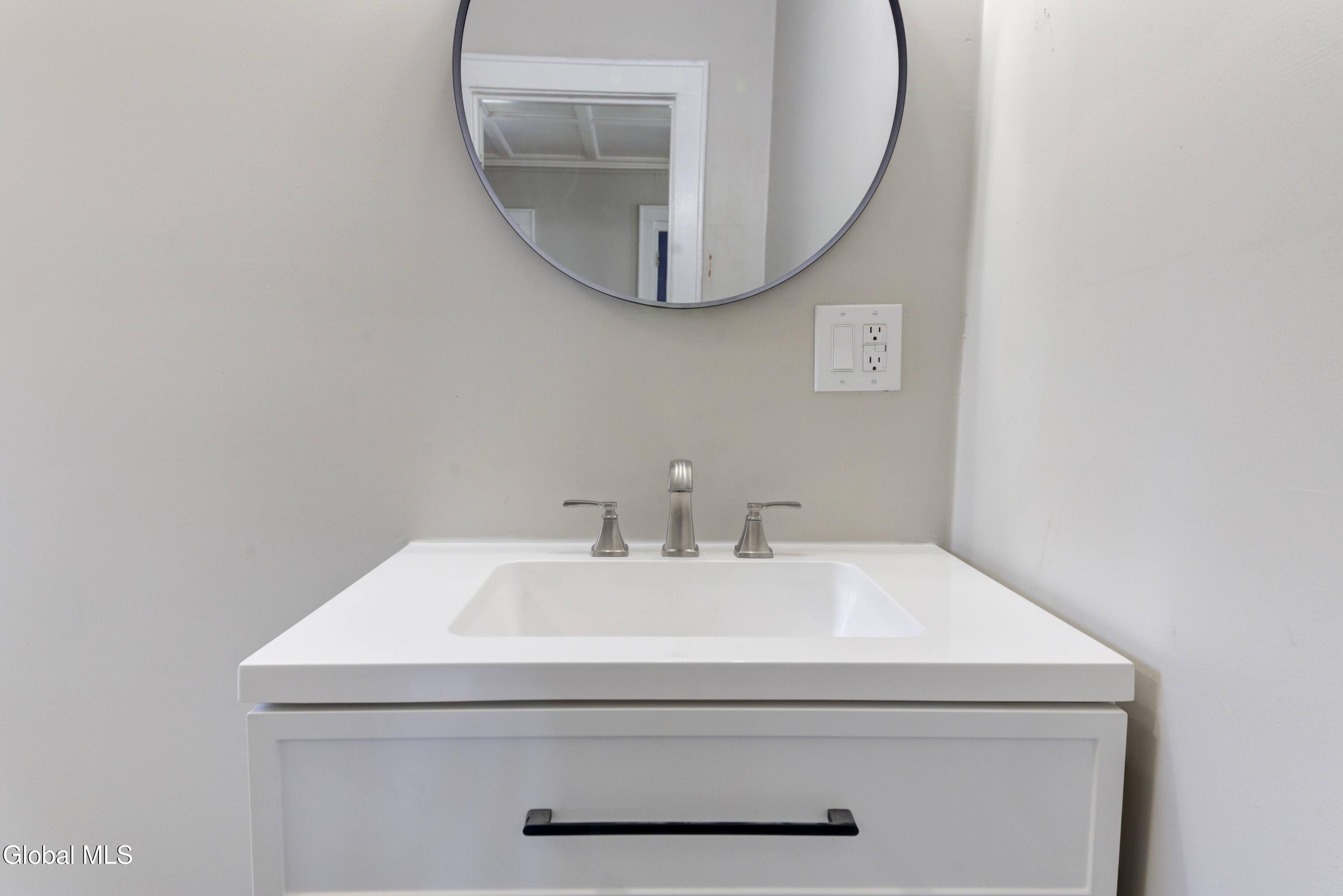 32 Fullerton Avenue Schenectady NY 12304