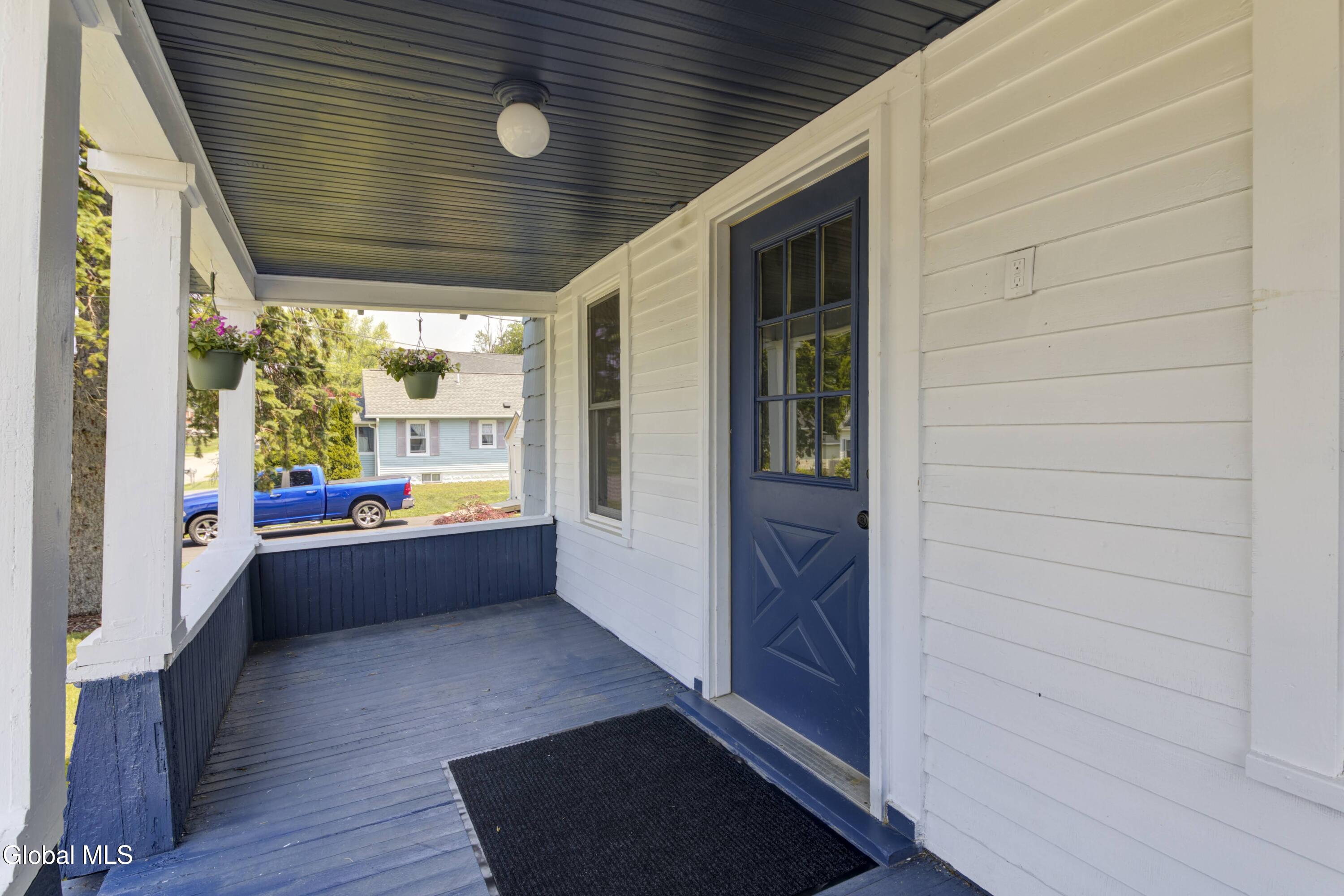 32 Fullerton Avenue Schenectady NY 12304