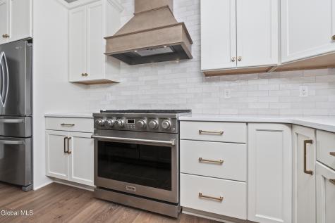 223 Pinewood Drive Schenectady NY 12303