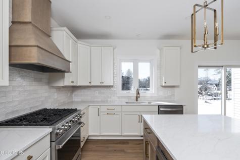 223 Pinewood Drive Schenectady NY 12303