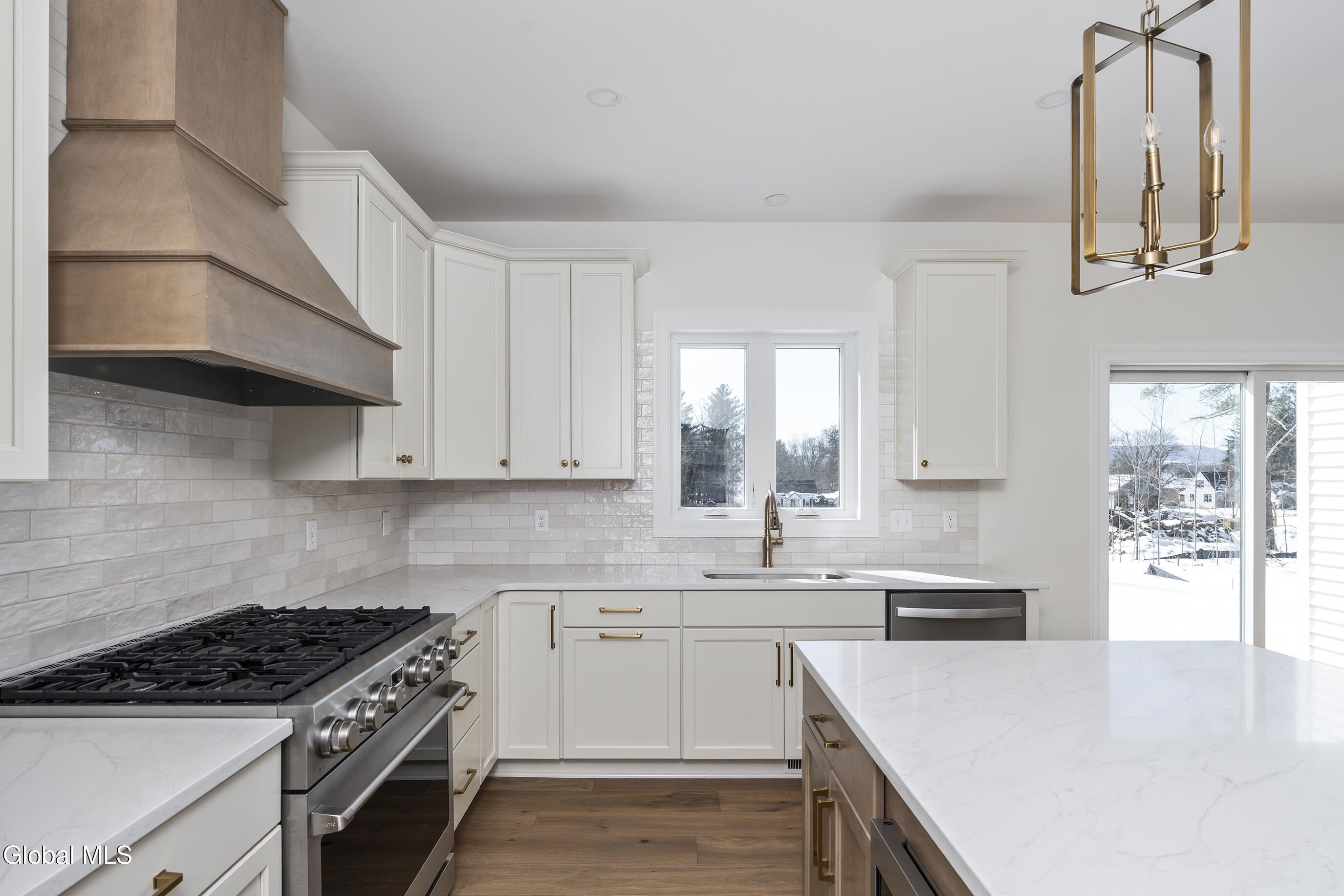 223 Pinewood Drive Schenectady NY 12303