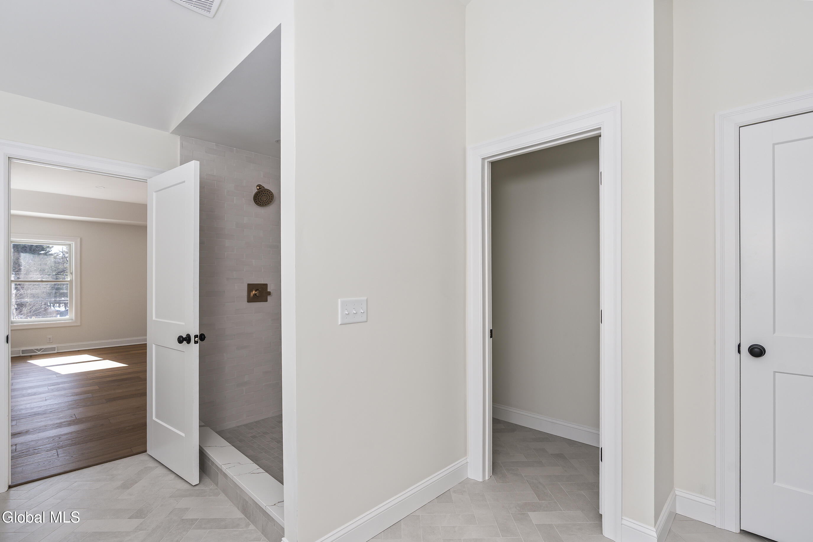 223 Pinewood Drive Schenectady NY 12303
