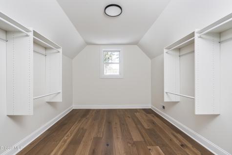 223 Pinewood Drive Schenectady NY 12303