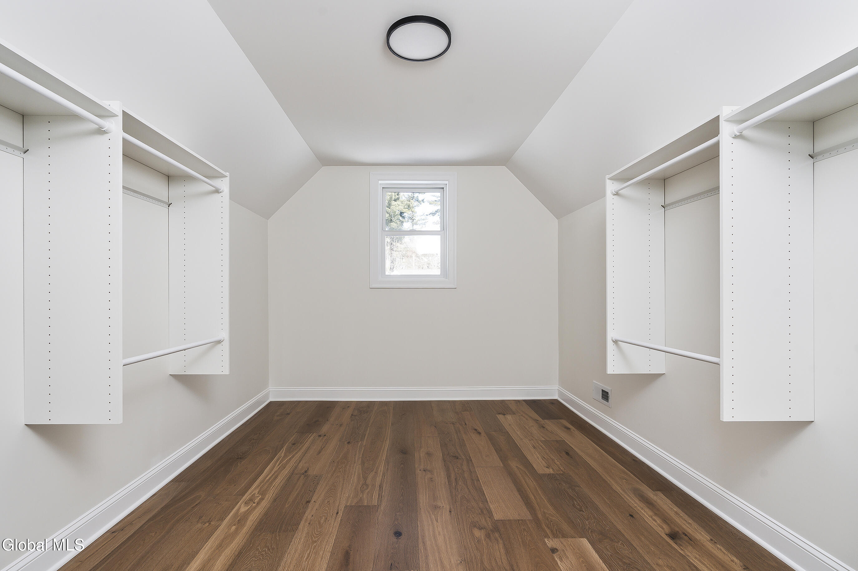 223 Pinewood Drive Schenectady NY 12303