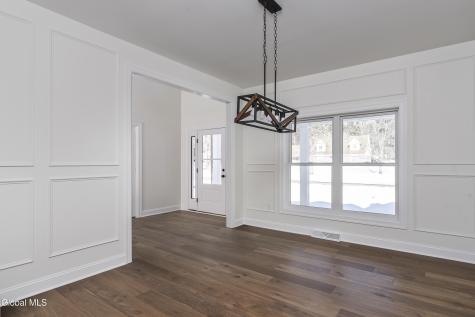 223 Pinewood Drive Schenectady NY 12303