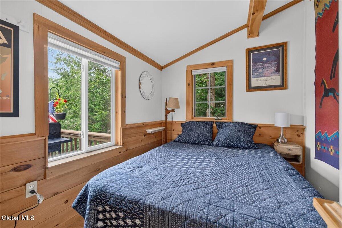 50 Lake Camp Way Cropseyville NY 12052