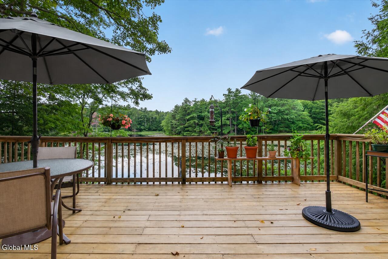50 Lake Camp Way Cropseyville NY 12052
