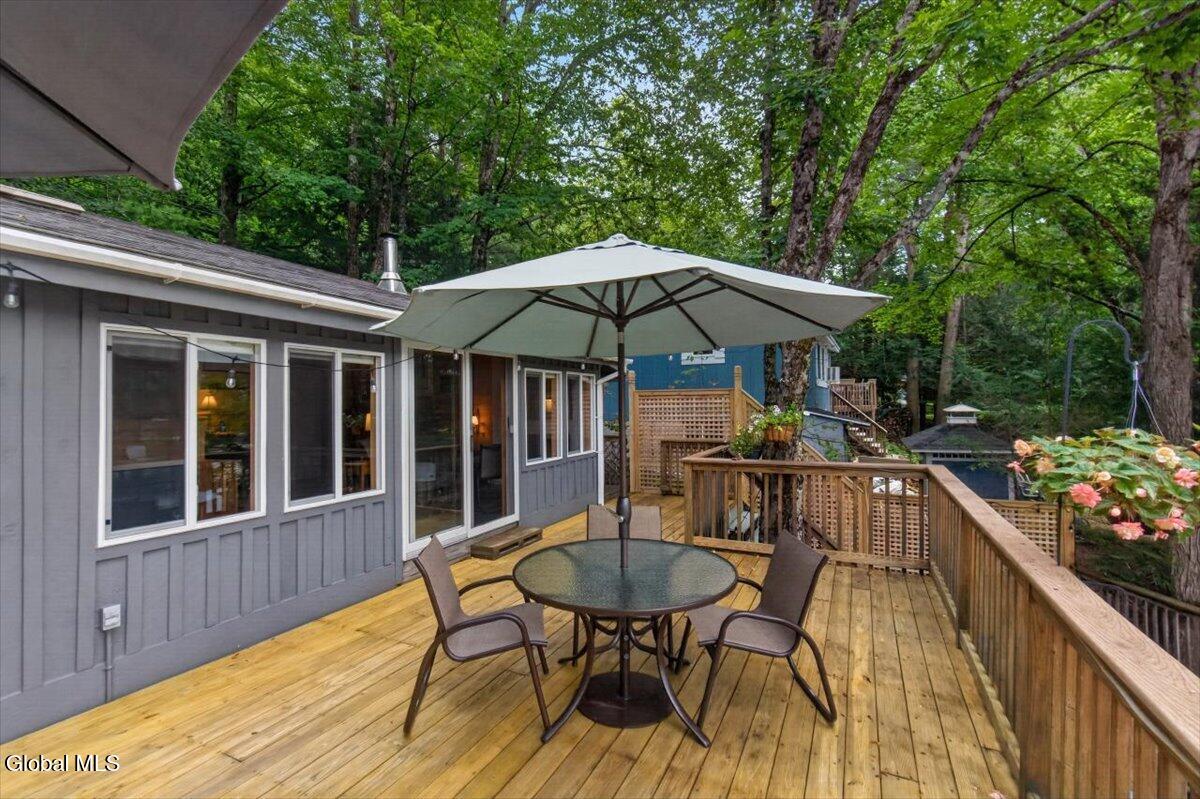50 Lake Camp Way Cropseyville NY 12052