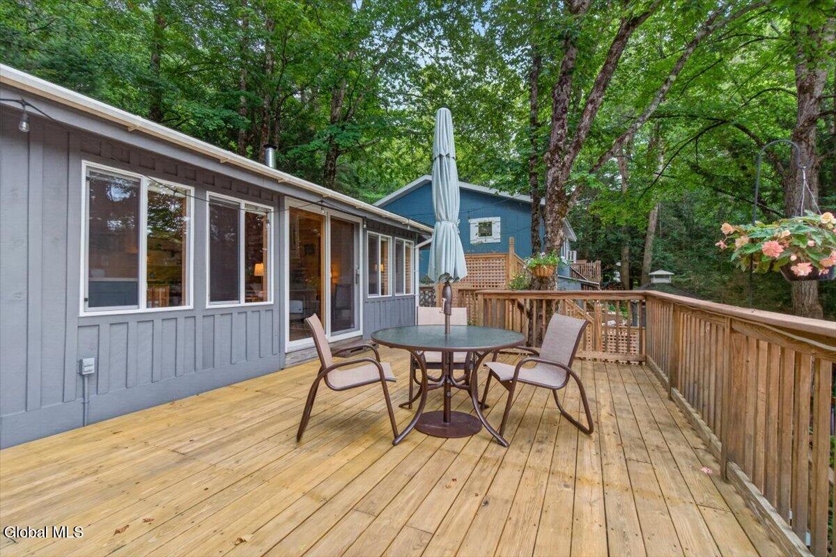 50 Lake Camp Way Cropseyville NY 12052