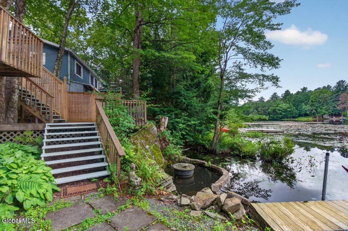 50 Lake Camp Way Cropseyville NY 12052