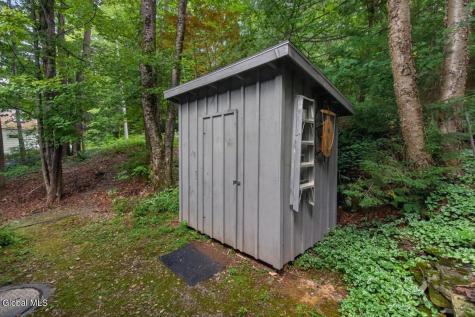 50 Lake Camp Way Cropseyville NY 12052
