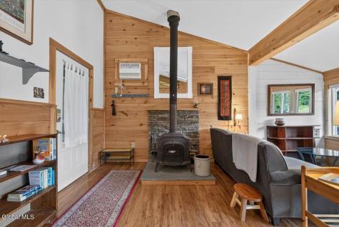 50 Lake Camp Way Cropseyville NY 12052