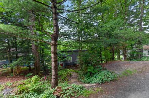 50 Lake Camp Way Cropseyville NY 12052