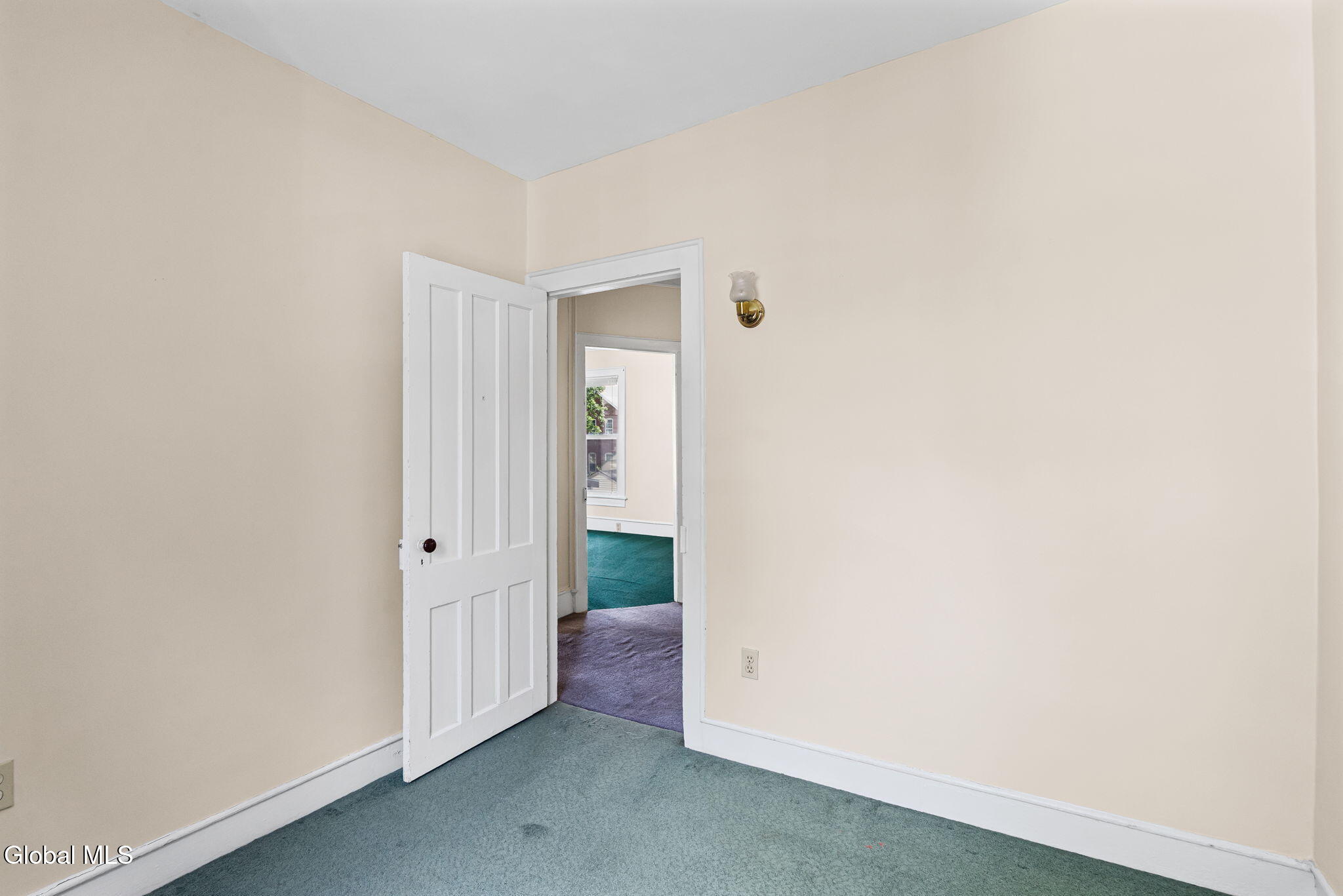 3 Ball Place Watervliet NY 12189
