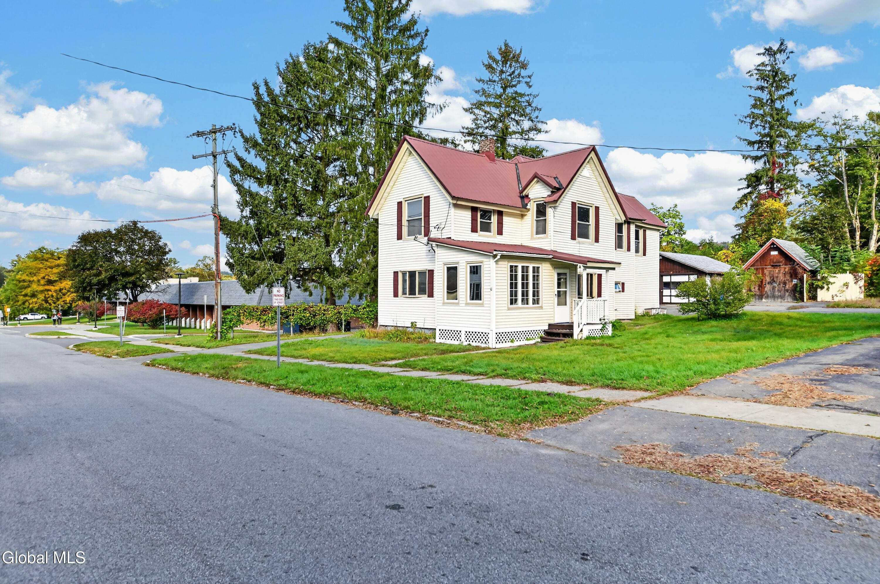 10 W 11th Avenue Gloversville NY 12078
