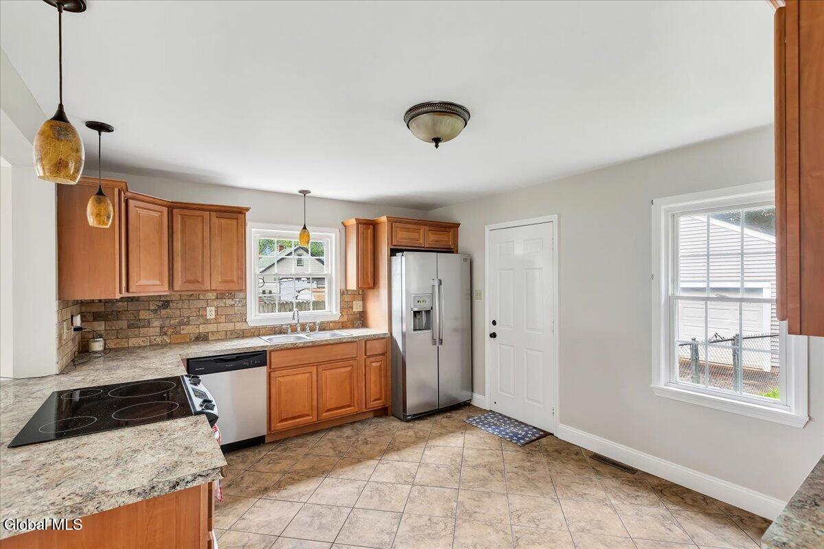 3285 Franklin Street Rotterdam NY 12306