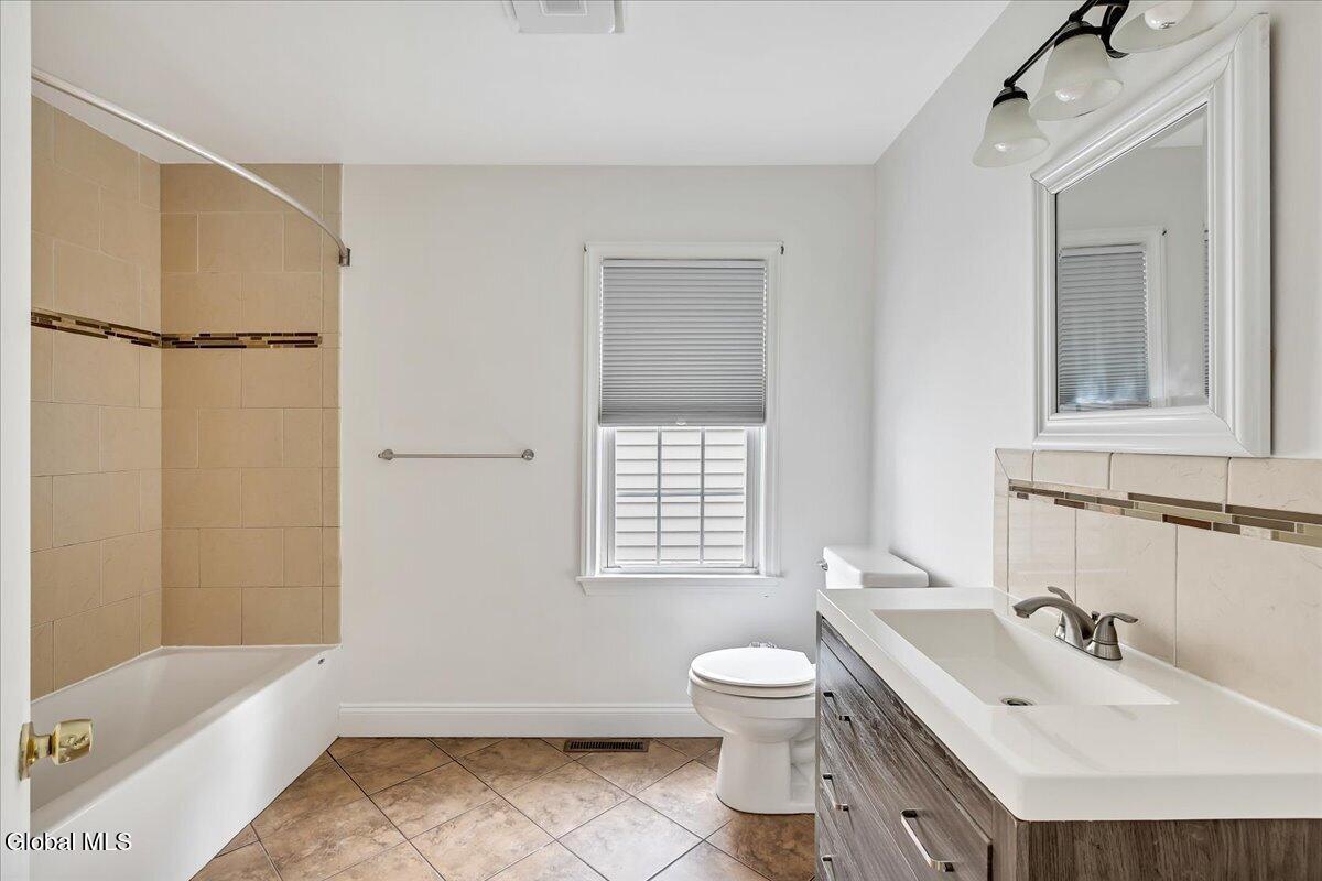 3285 Franklin Street Rotterdam NY 12306