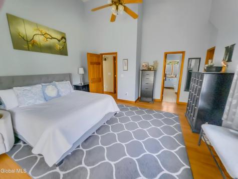 33 Maid Marion Way Queensbury NY 12804