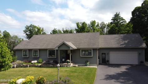 33 Maid Marion Way Queensbury NY 12804