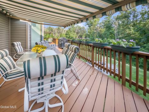 33 Maid Marion Way Queensbury NY 12804