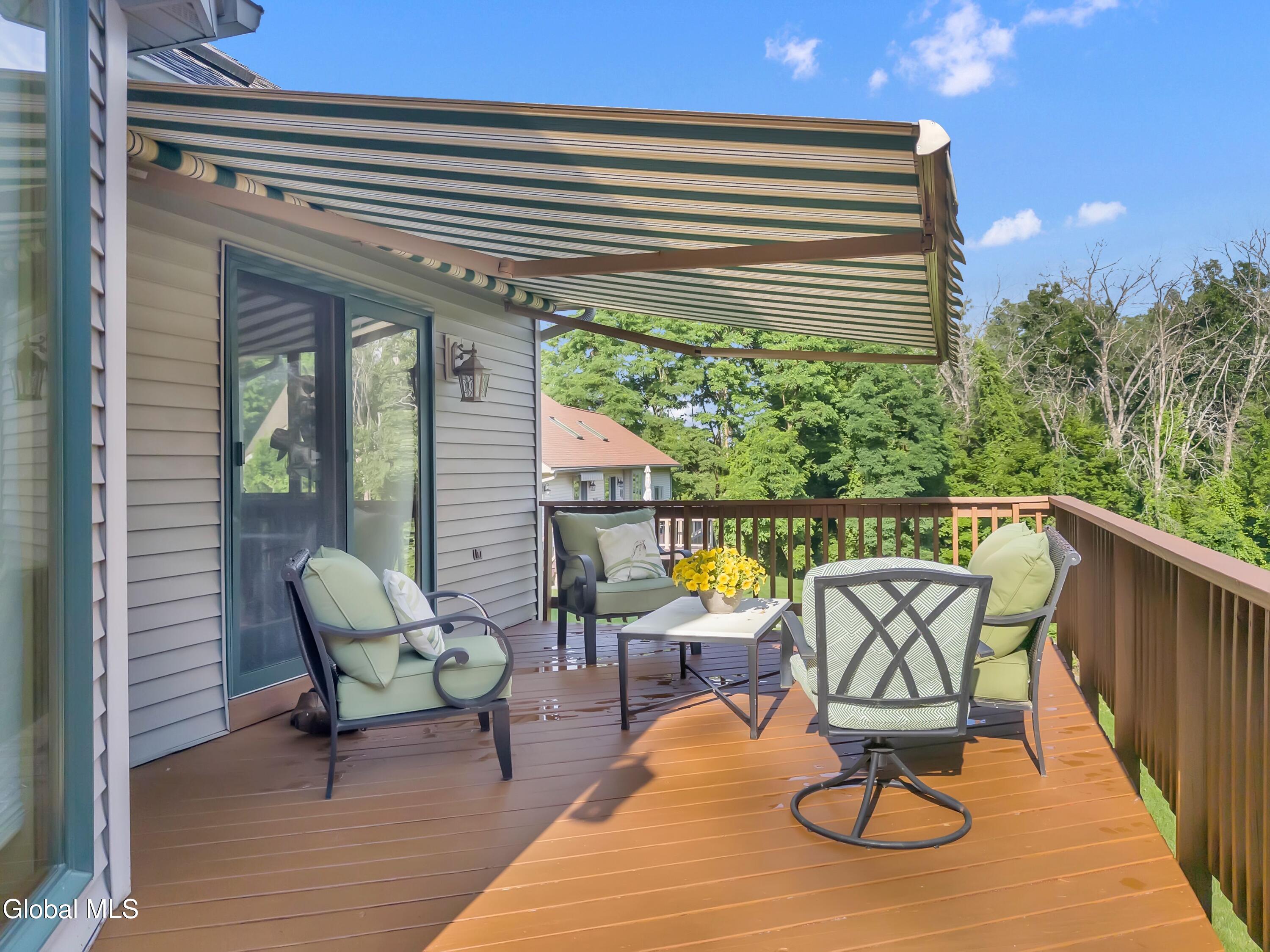 33 Maid Marion Way Queensbury NY 12804