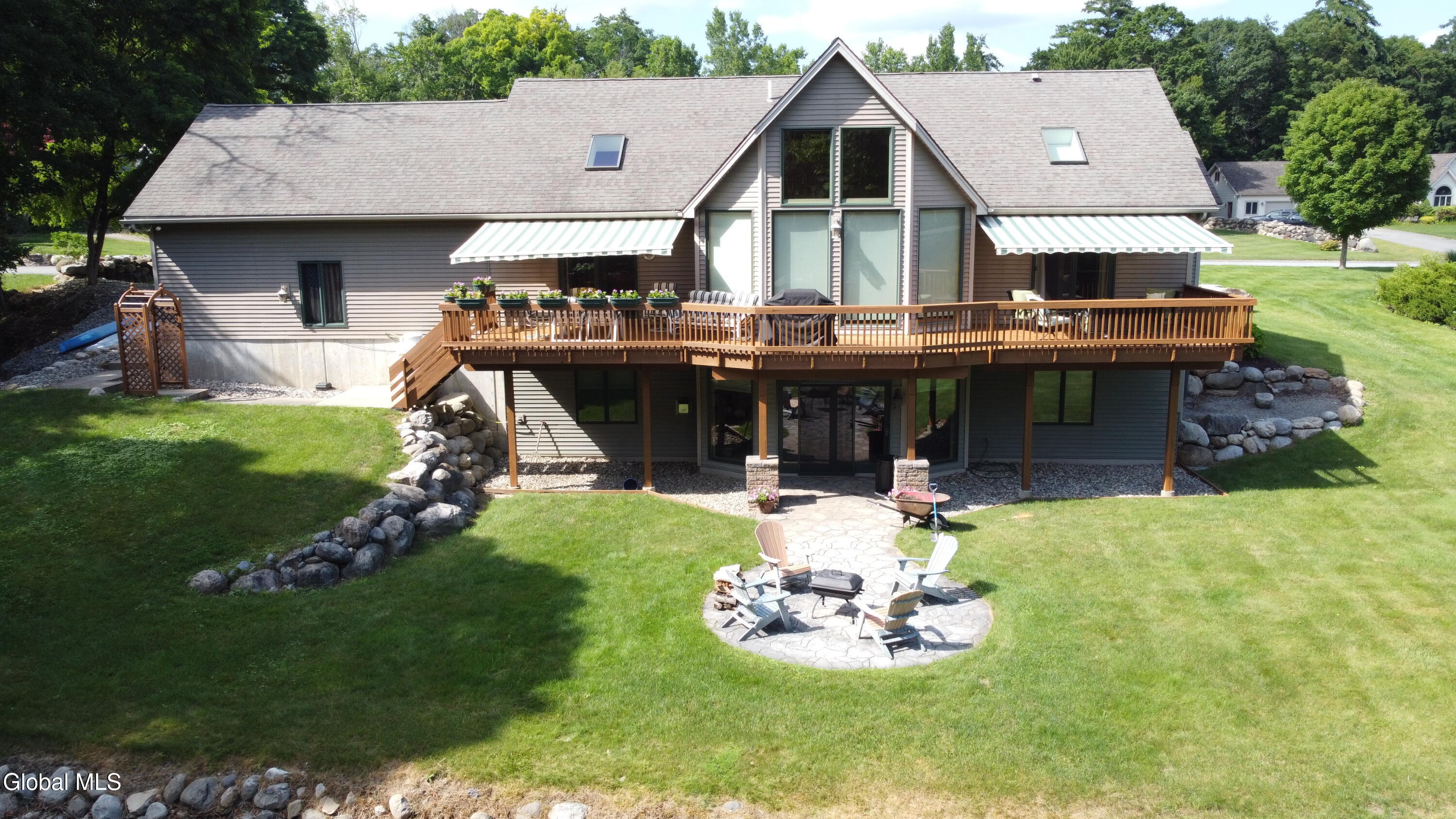 33 Maid Marion Way Queensbury NY 12804