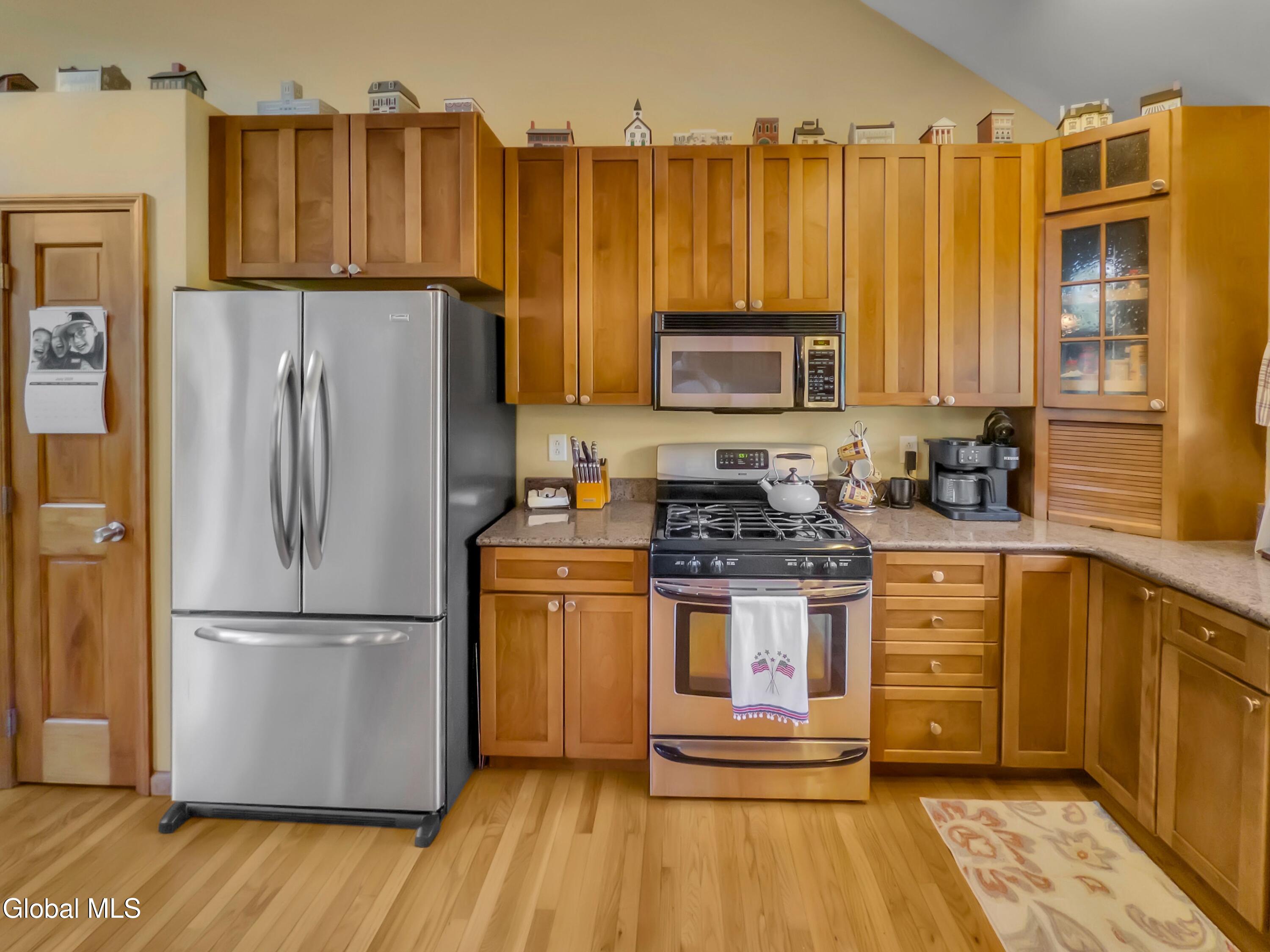 33 Maid Marion Way Queensbury NY 12804