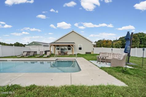 543 Verbeck Avenue Schaghticoke NY 12154