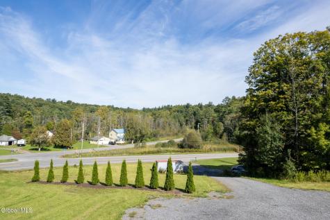 1028 State Highway 67 Johnstown NY 12095