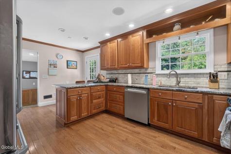 845 Northumberland Drive Niskayuna NY 12309