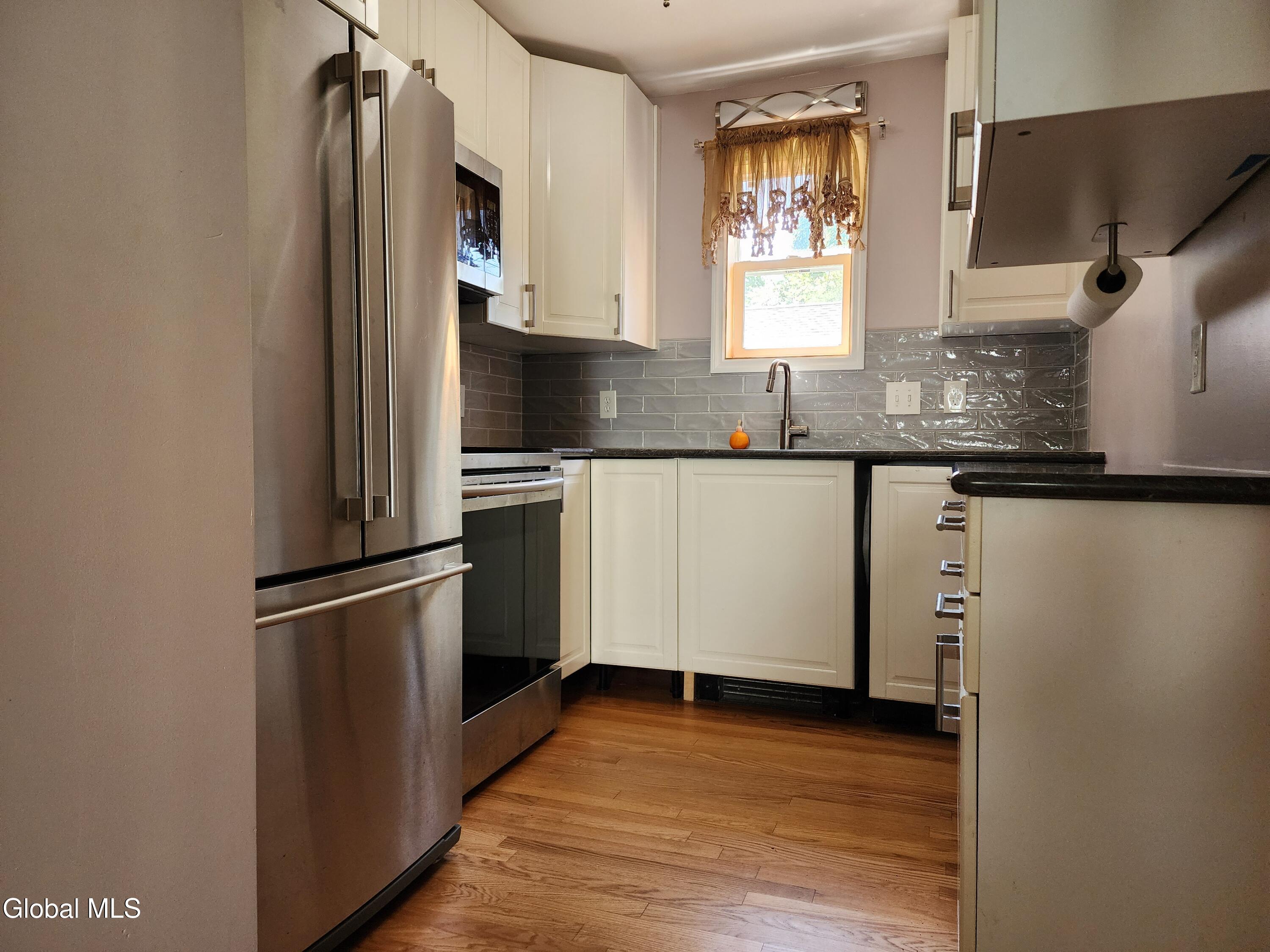 1003 River Road Schodack Landing NY 12156