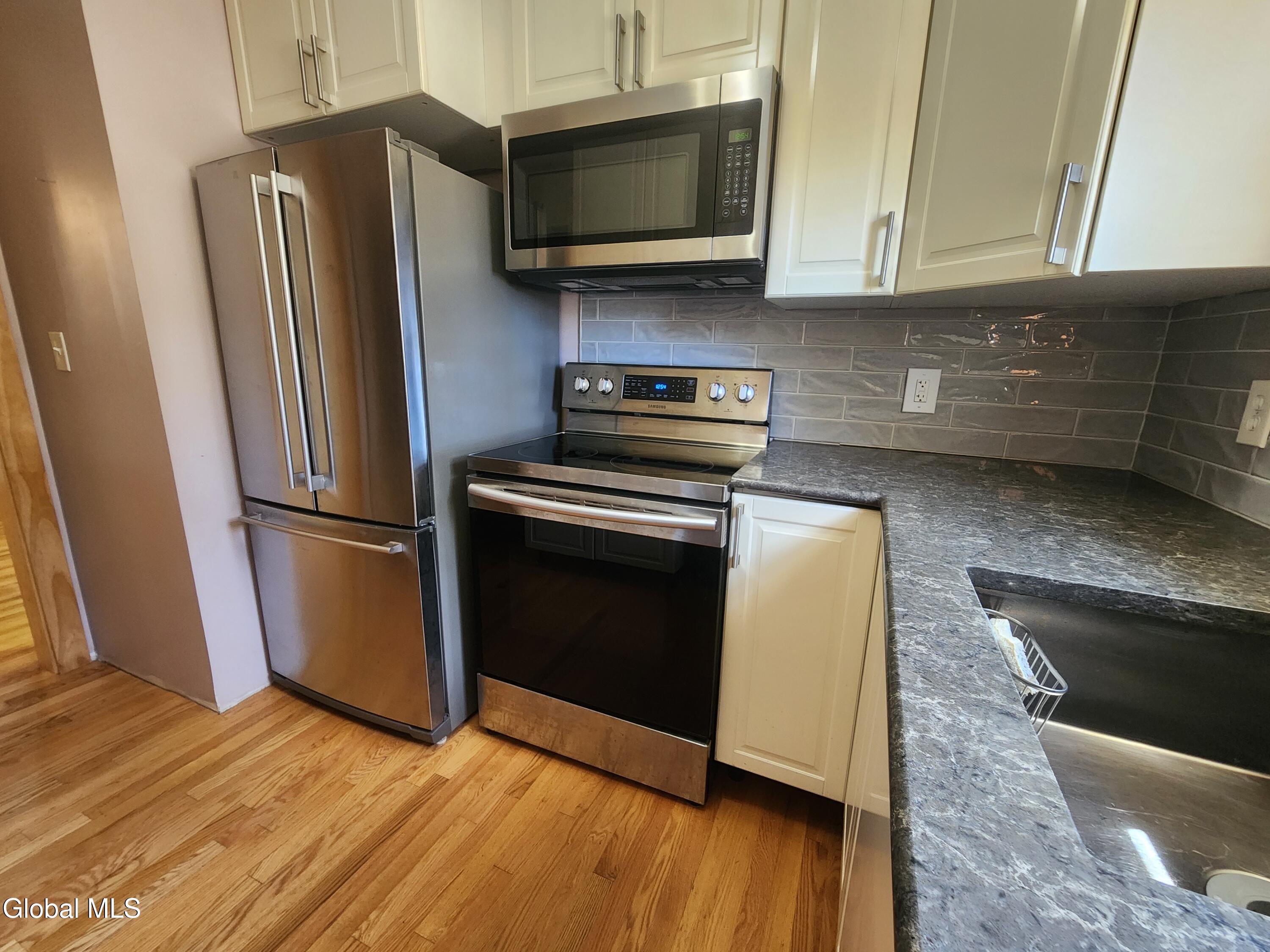 1003 River Road Schodack Landing NY 12156