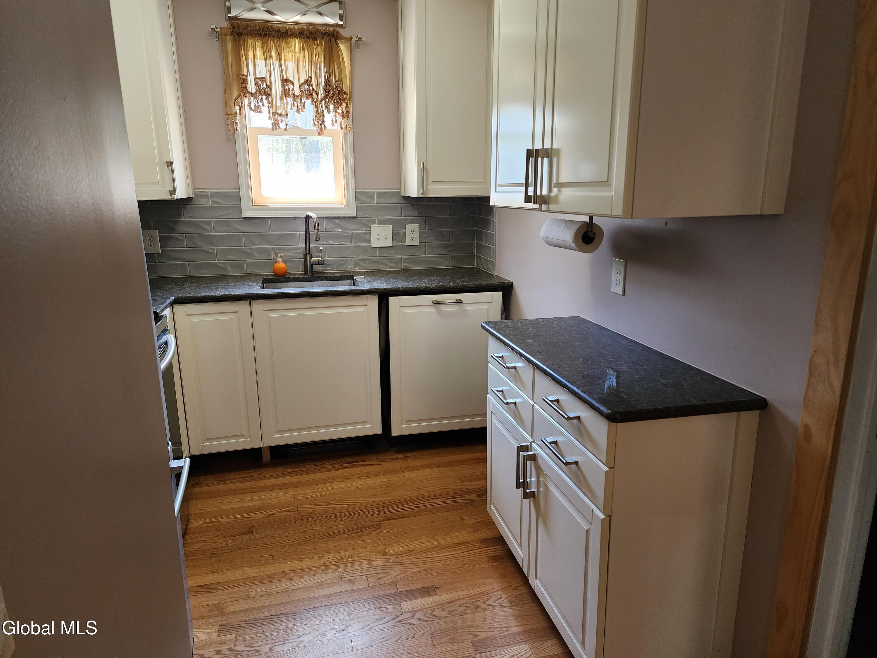 1003 River Road Schodack Landing NY 12156