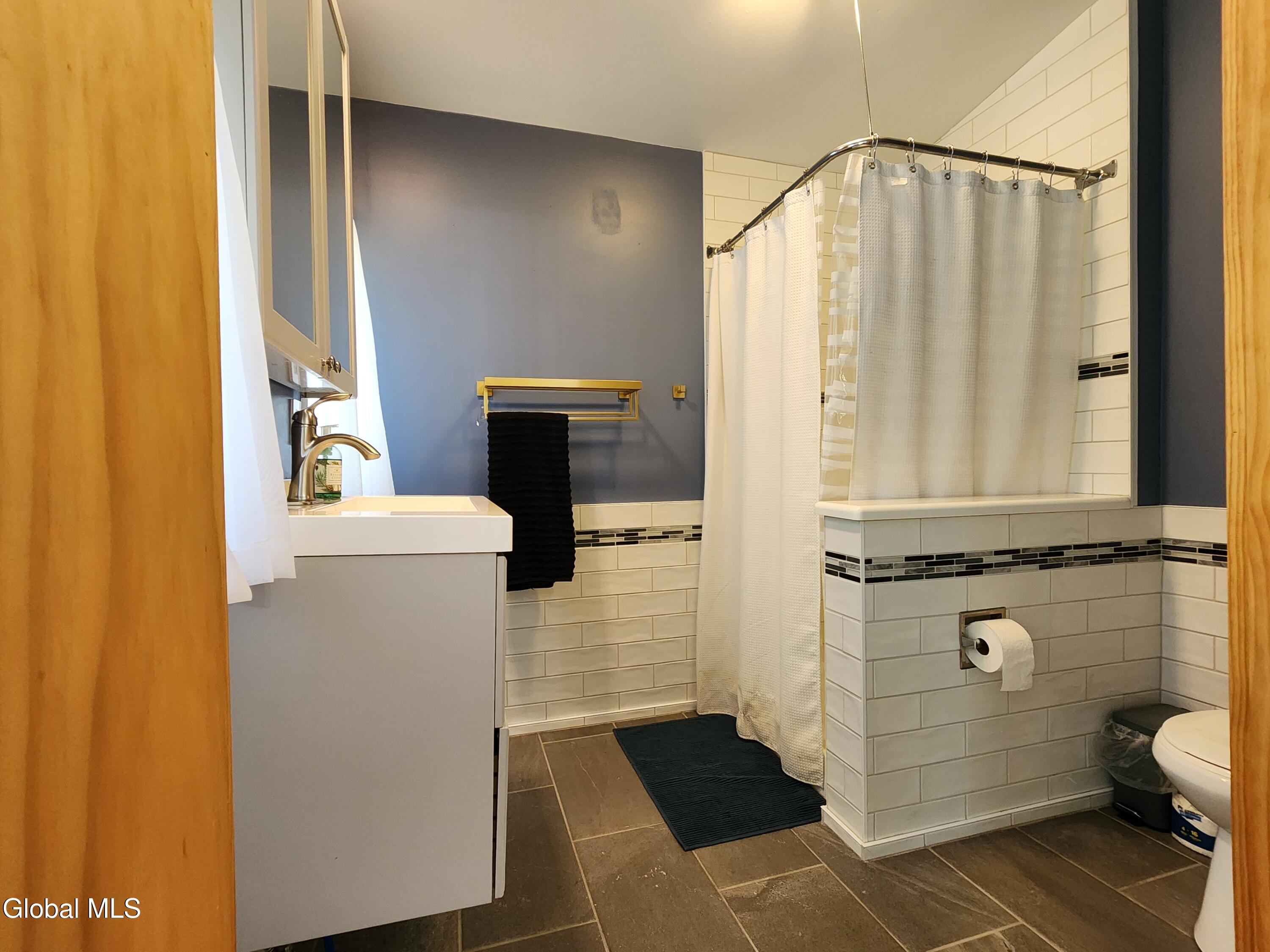 1003 River Road Schodack Landing NY 12156