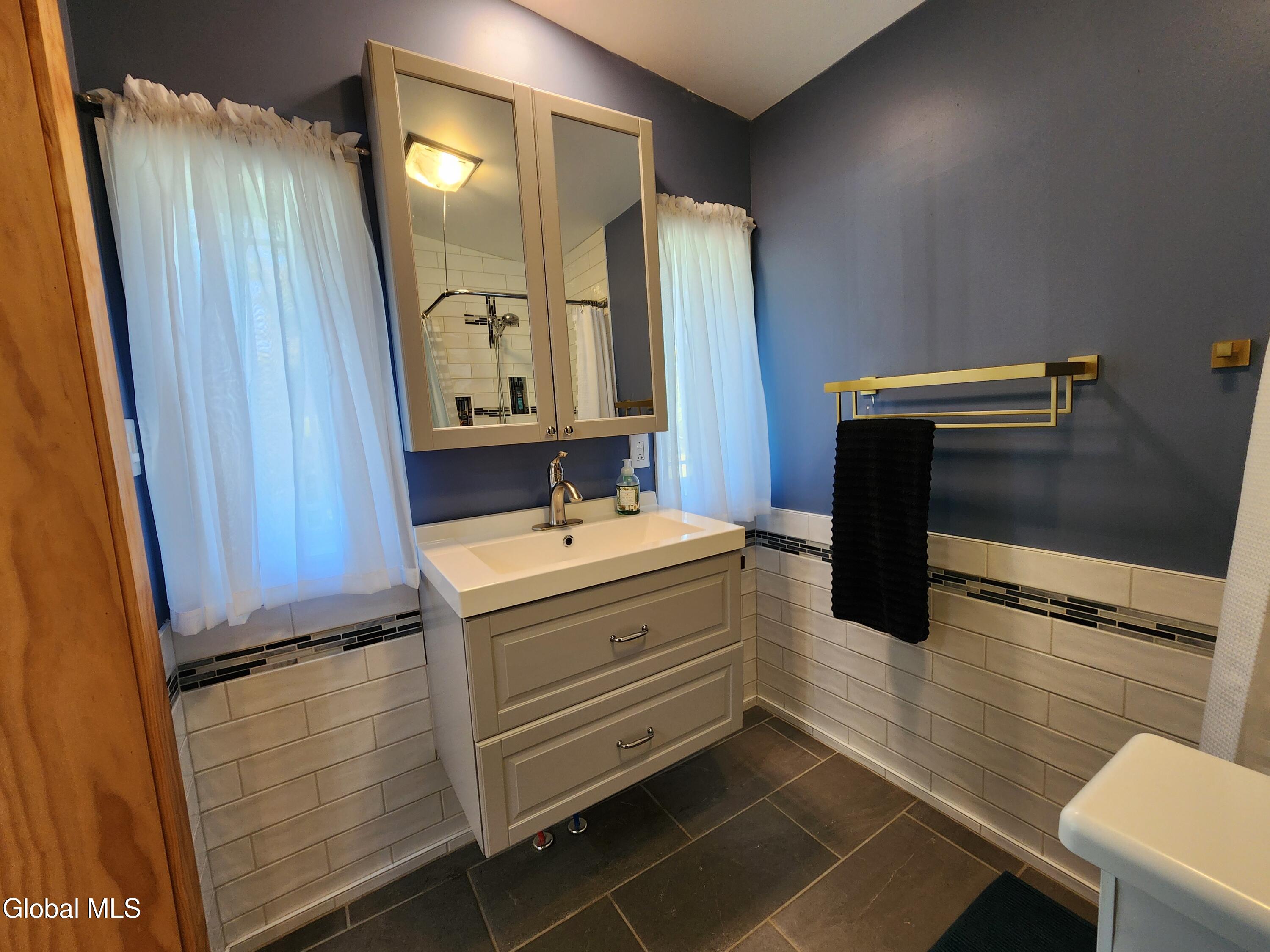 1003 River Road Schodack Landing NY 12156
