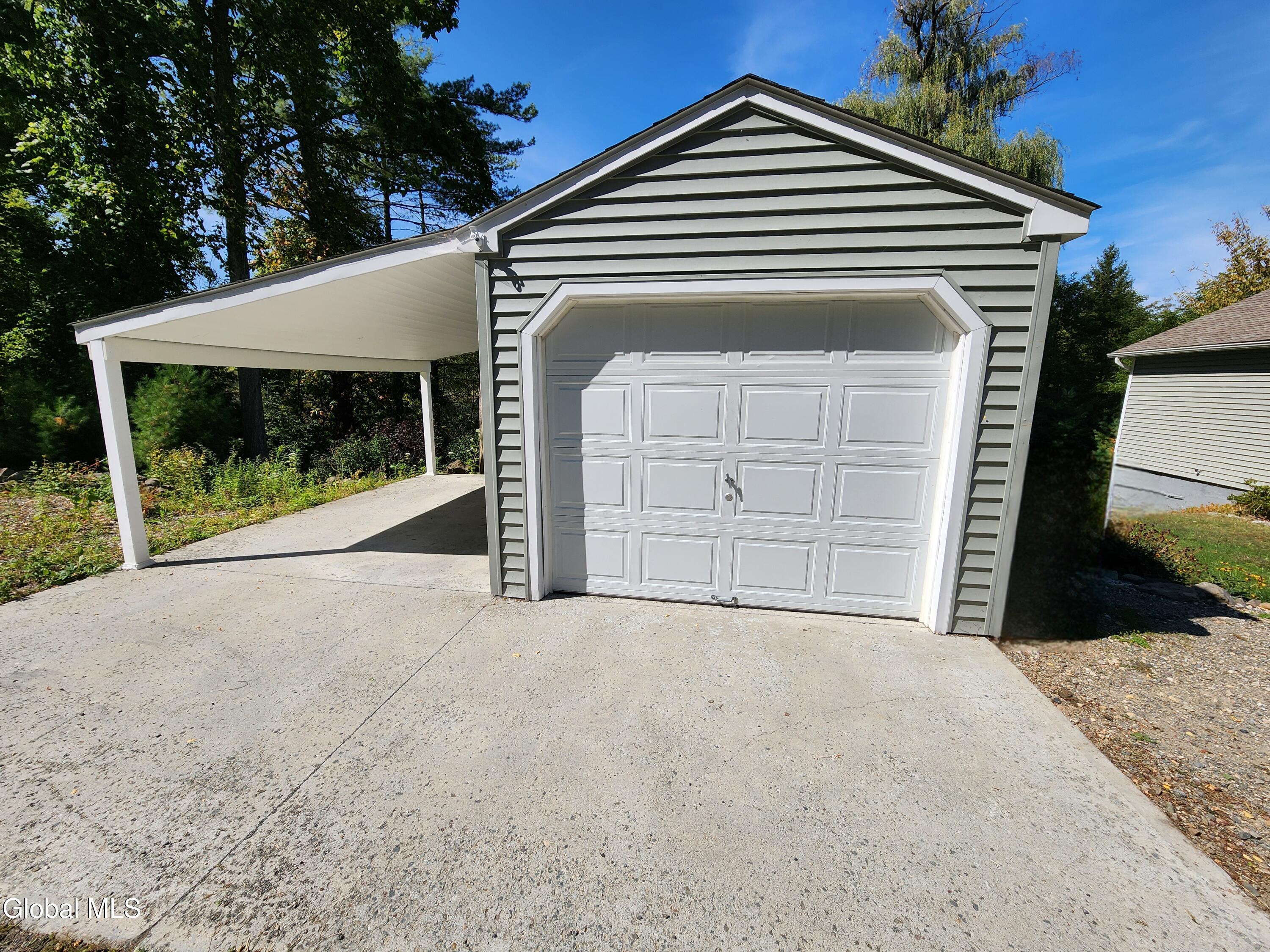 1003 River Road Schodack Landing NY 12156