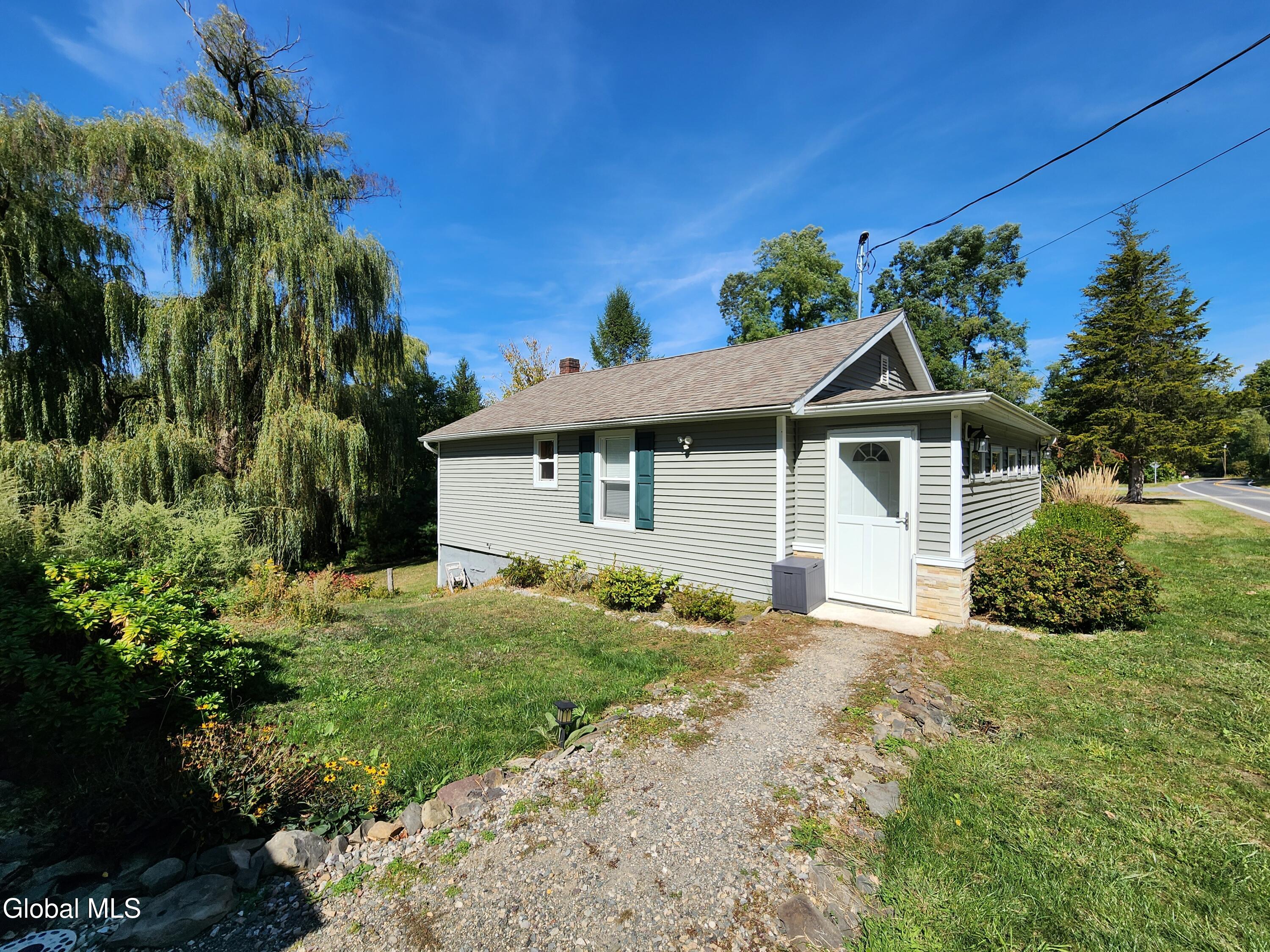1003 River Road Schodack Landing NY 12156