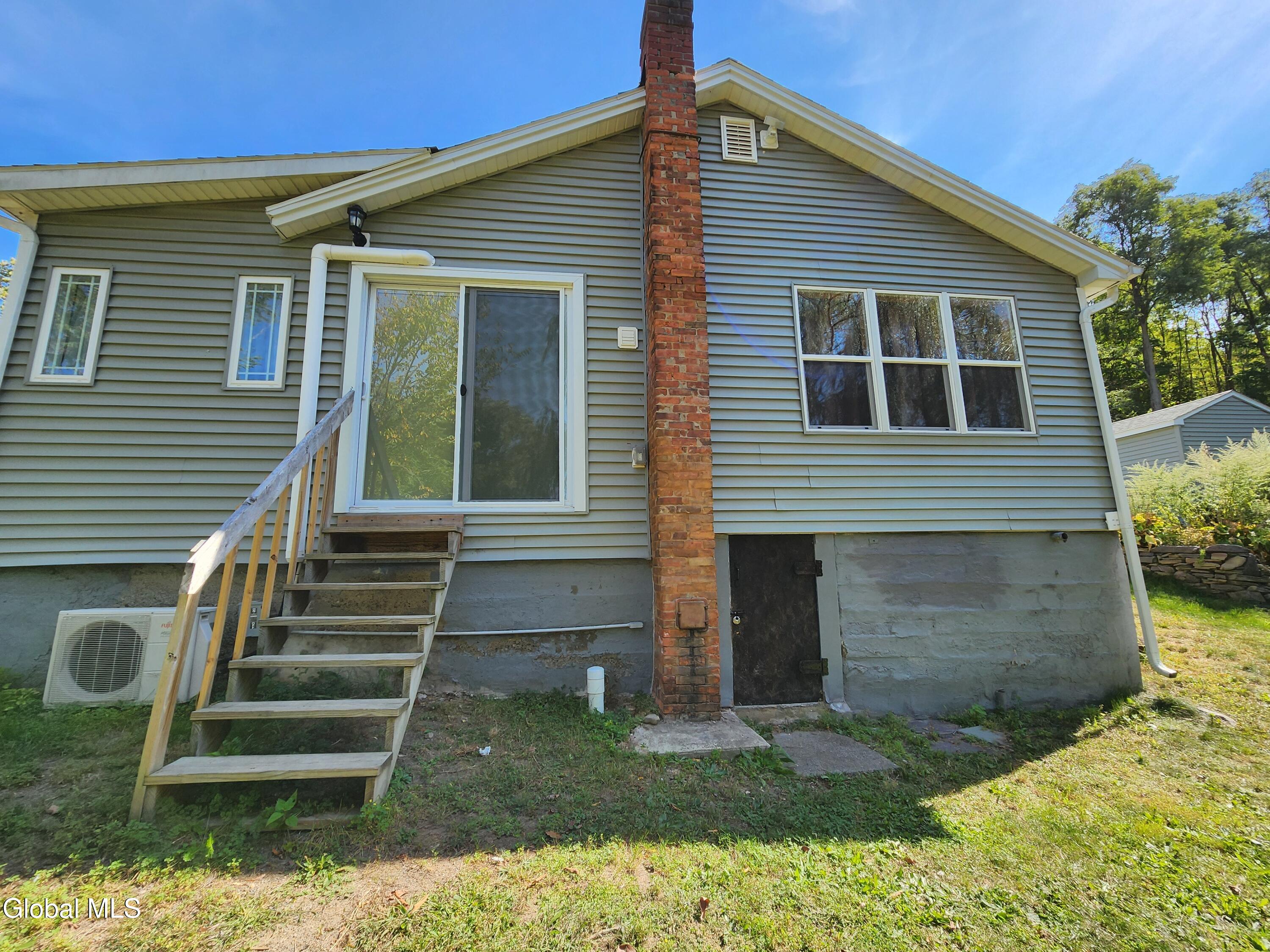1003 River Road Schodack Landing NY 12156