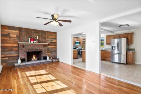 82 N Lincoln Street Mechanicville NY 12118