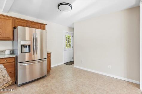 82 N Lincoln Street Mechanicville NY 12118