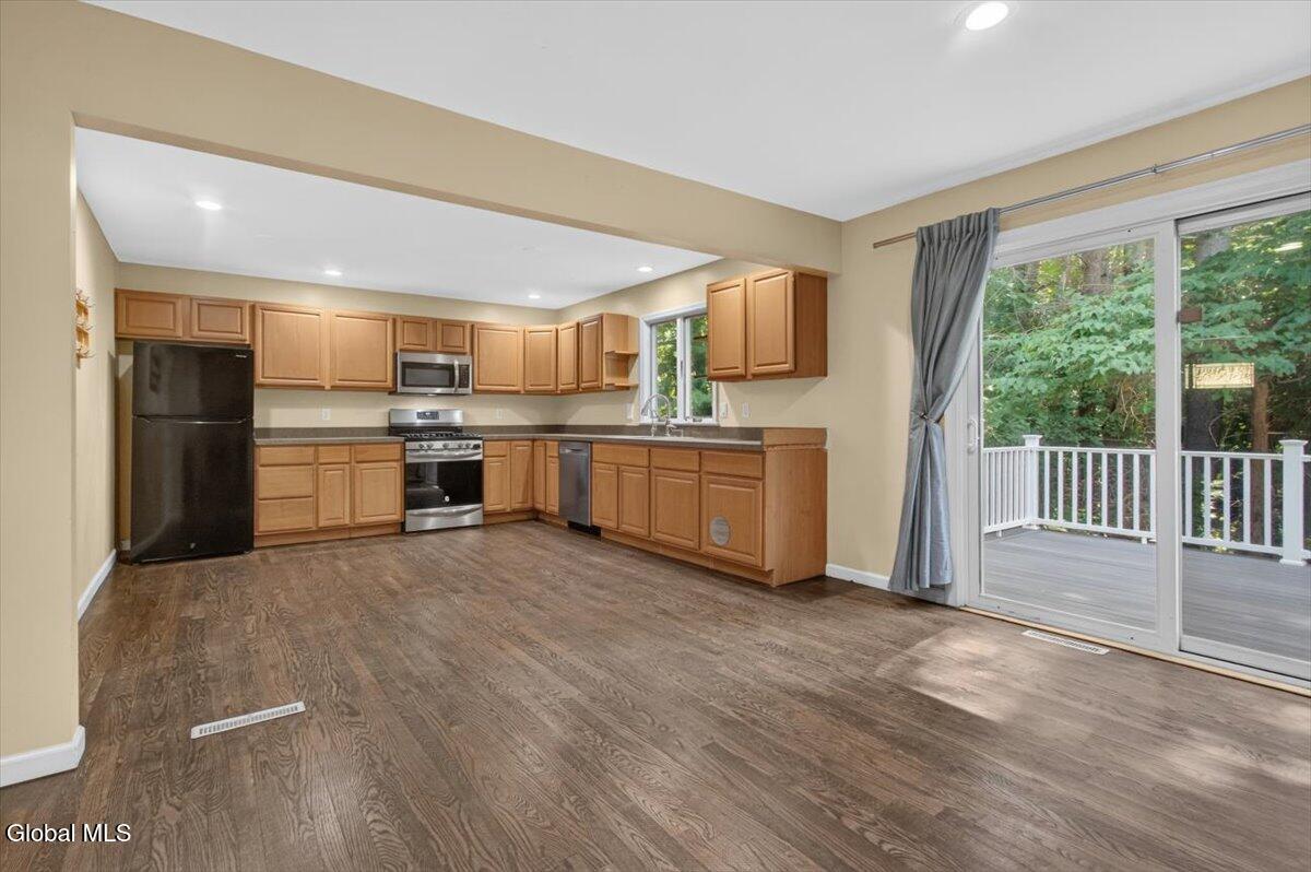 33 Jones Road Saratoga Springs NY 12866