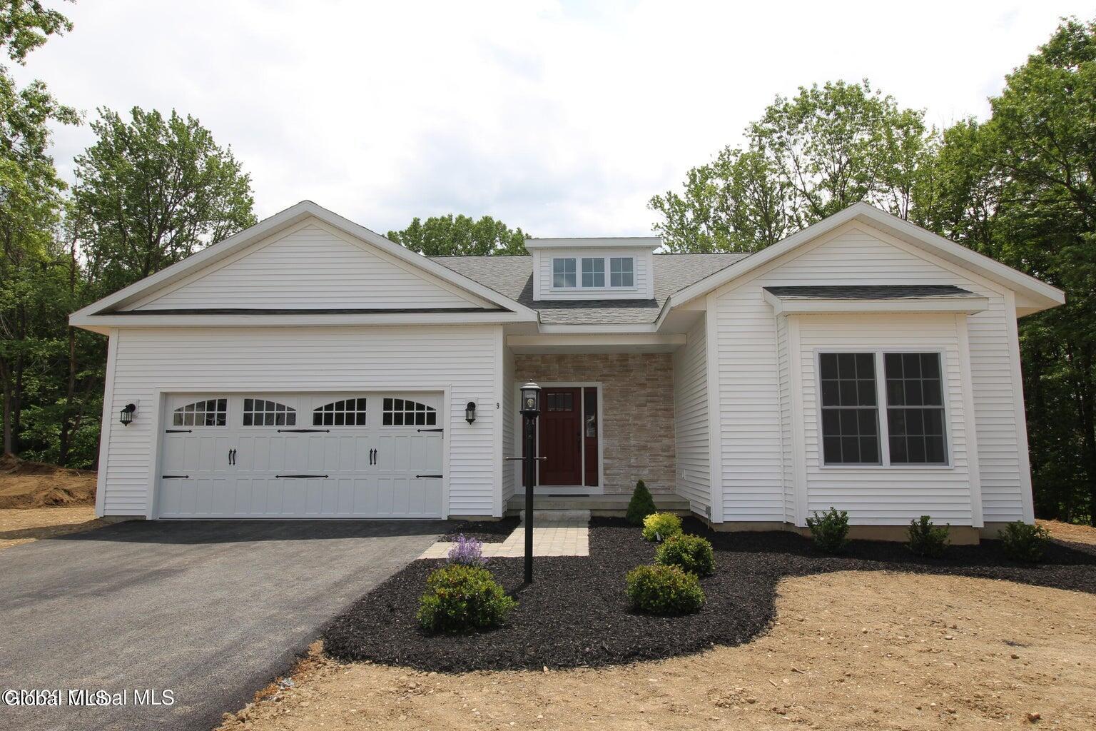 13 Wyatt's Way Clifton Park NY 12065