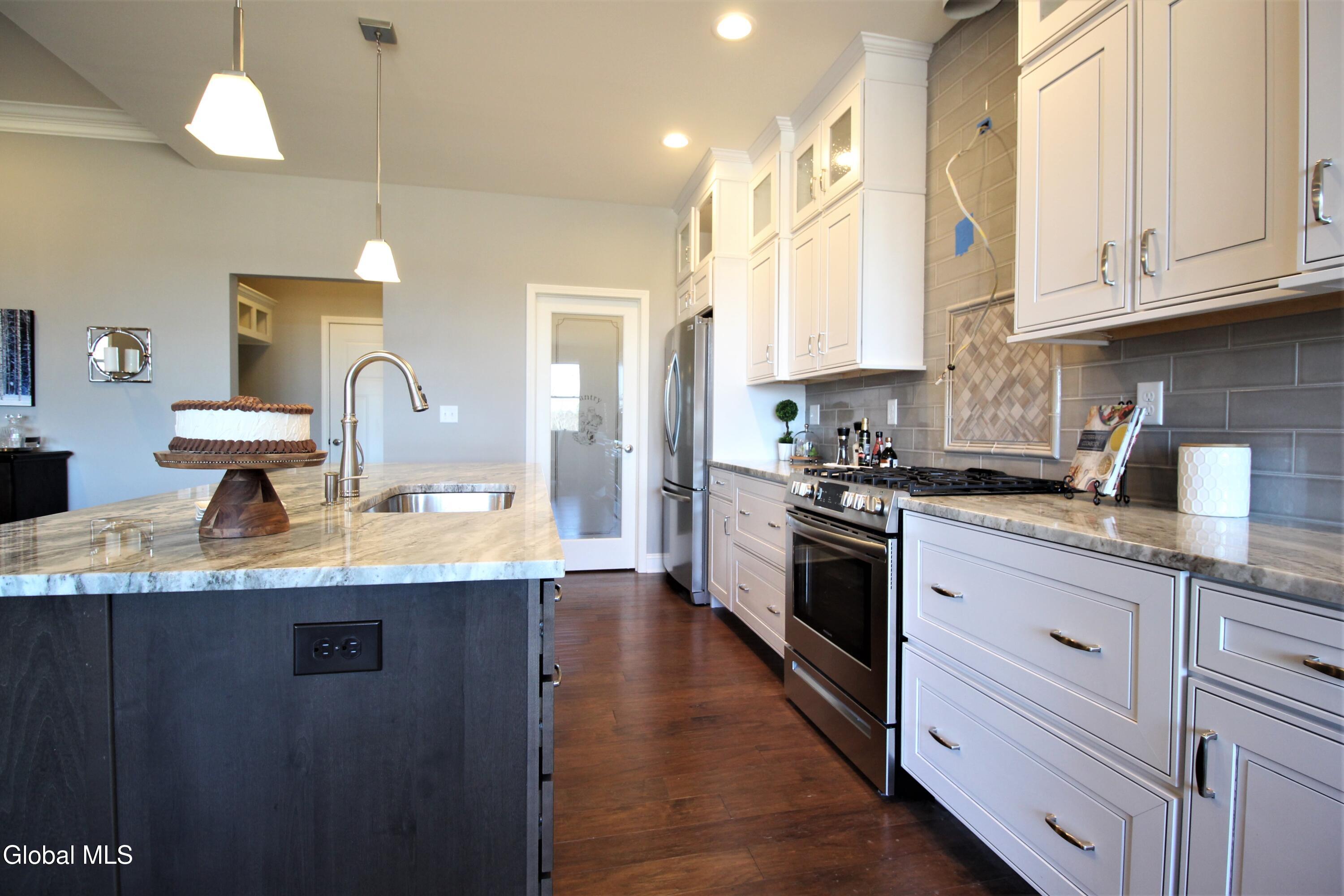 13 Wyatt's Way Clifton Park NY 12065