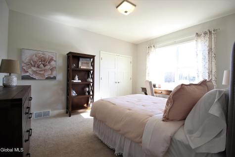 13 Wyatt's Way Clifton Park NY 12065